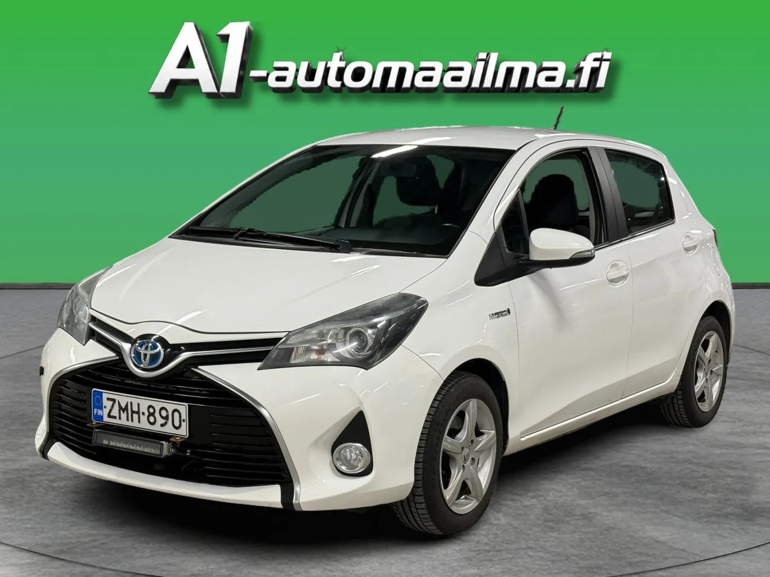 Toyota Yaris 1,5 Hybrid Active 2014, kuva 3/23