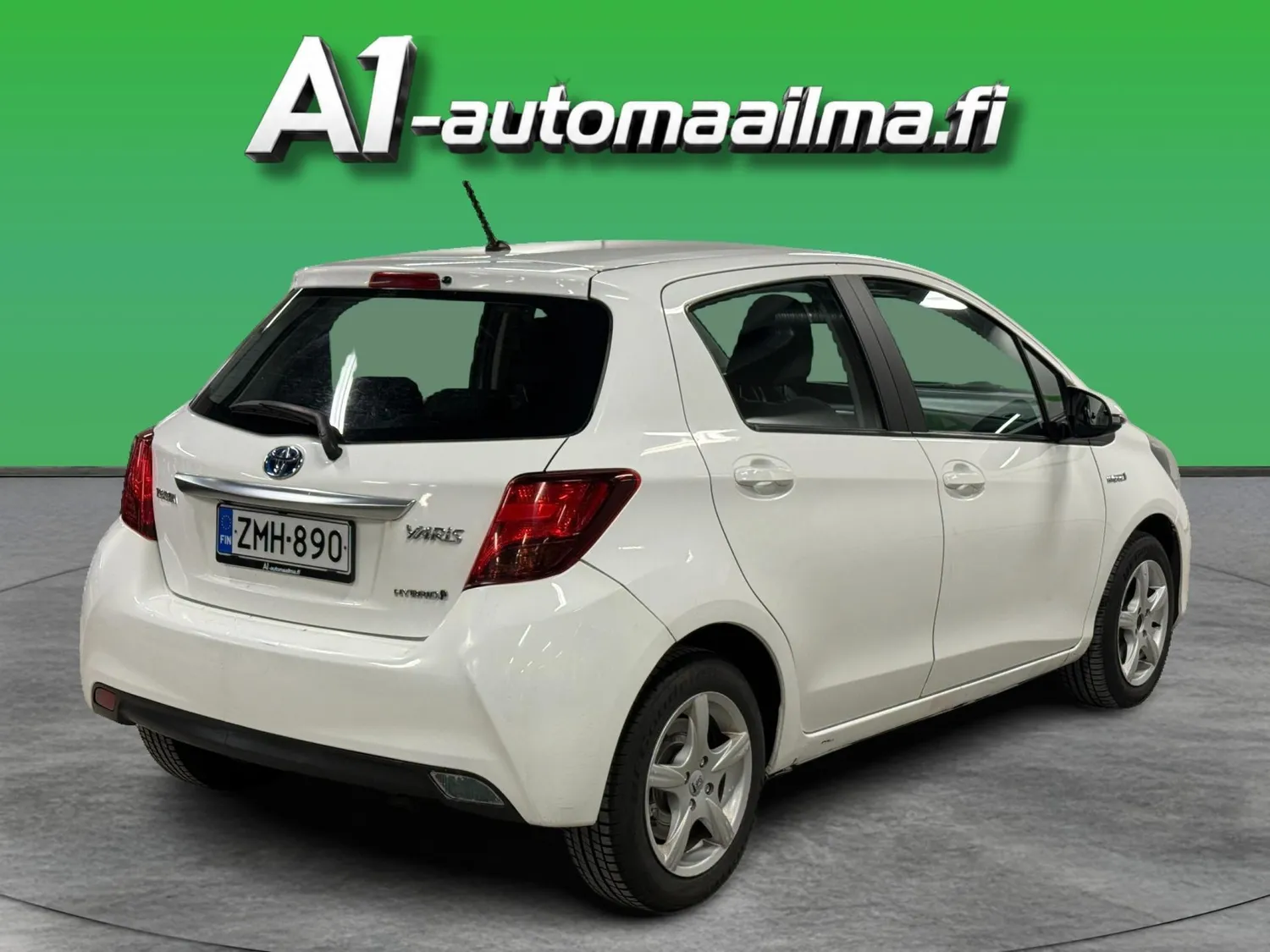 Toyota Yaris 1,5 Hybrid Active 2014, kuva 7/23
