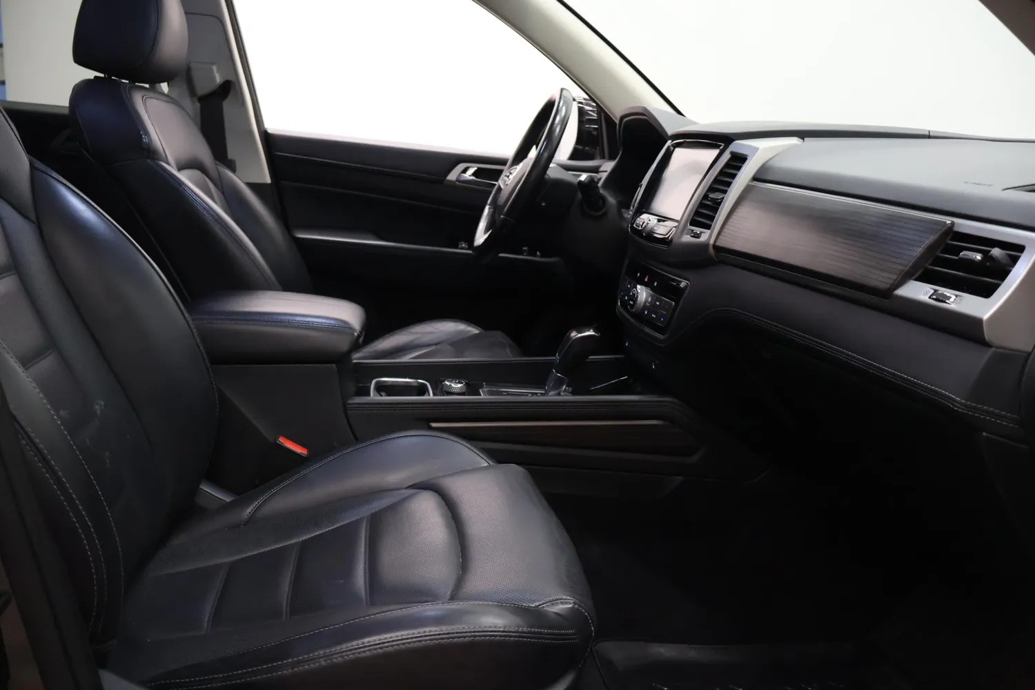 SsangYong Rexton 2019, kuva 7/28
