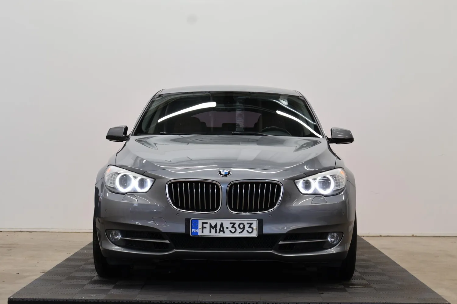 BMW 530 Gran Turismo 2011, kuva 2/57