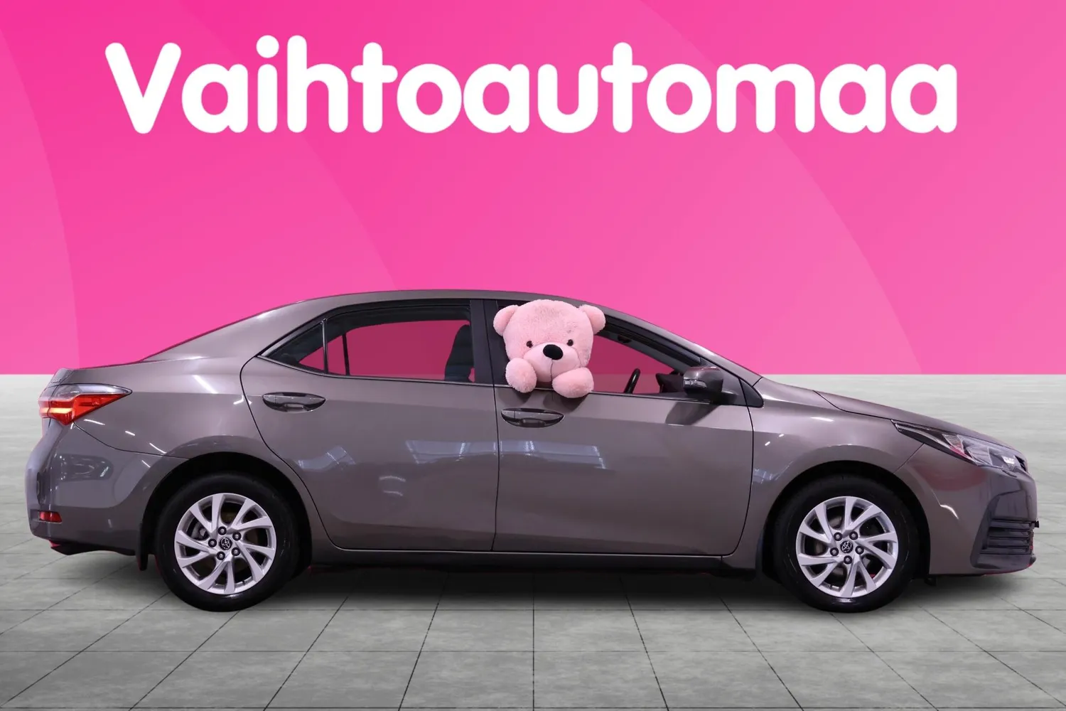 Toyota Corolla 2018, photo 2/23