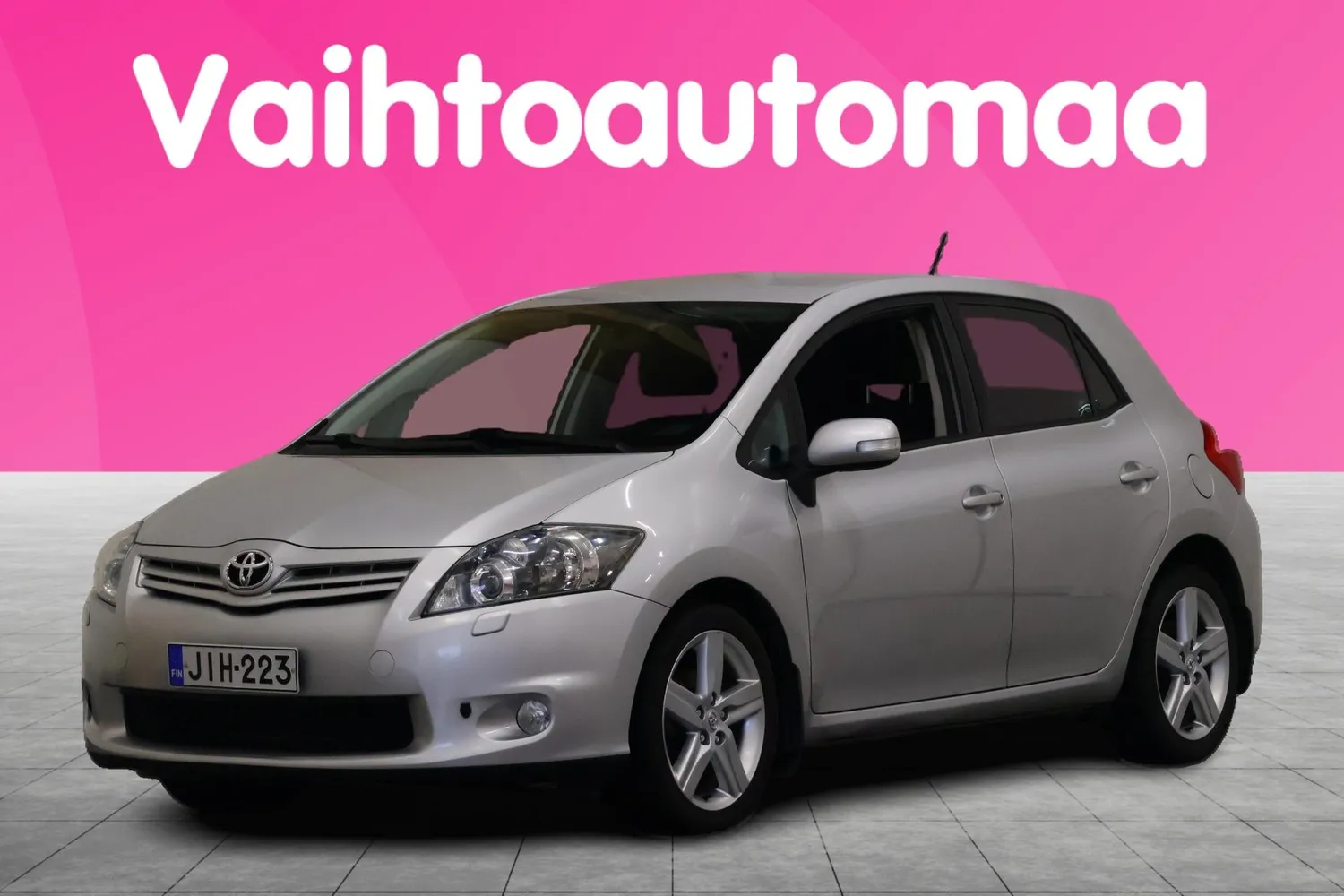 Toyota Auris 2012, photo 4/23