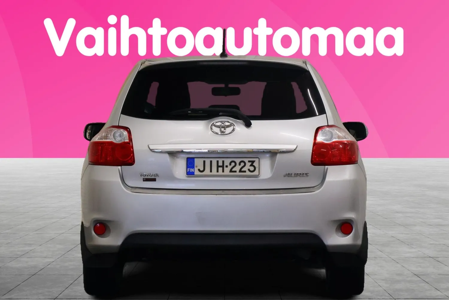 Toyota Auris 2012, photo 7/23
