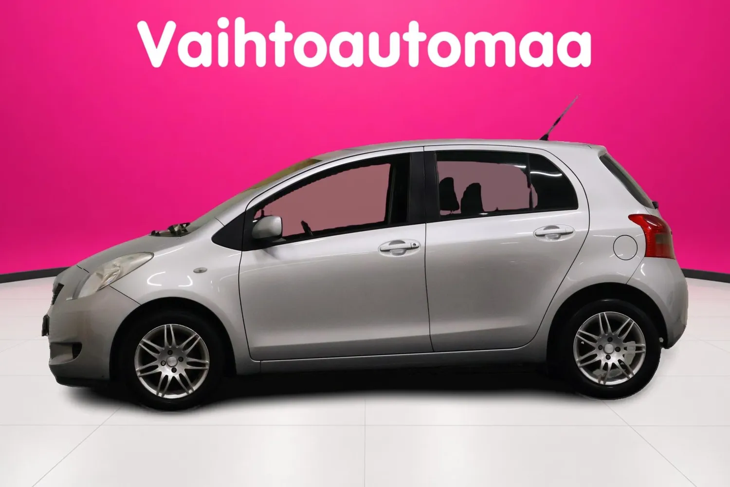 Toyota Yaris 1,3 VVT-i Linea Sol 5ov 2007, kuva 5/18