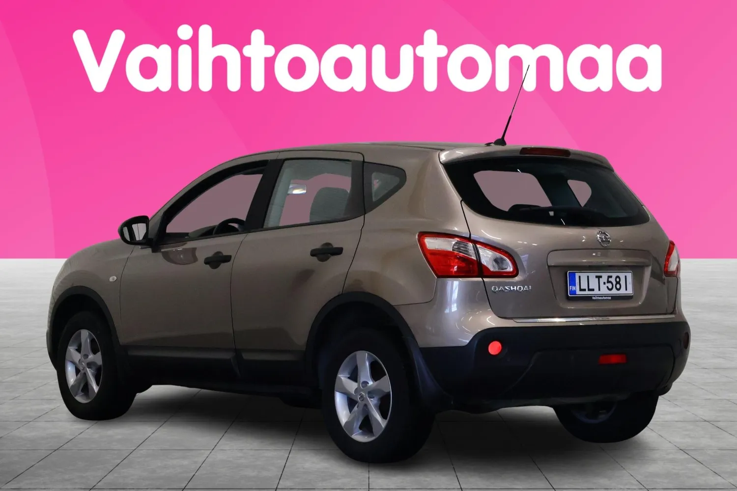 Nissan Qashqai 1,6L Visia 2WD Automaatti 2012, photo 7/27