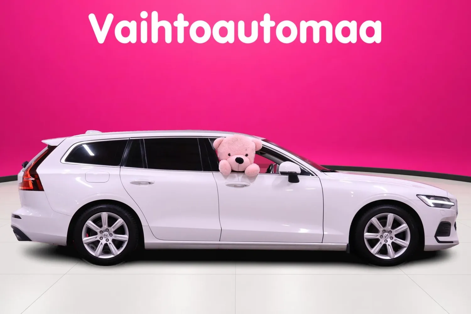 Volvo V60 D3 Momentum aut. 2019, kuva 2/23