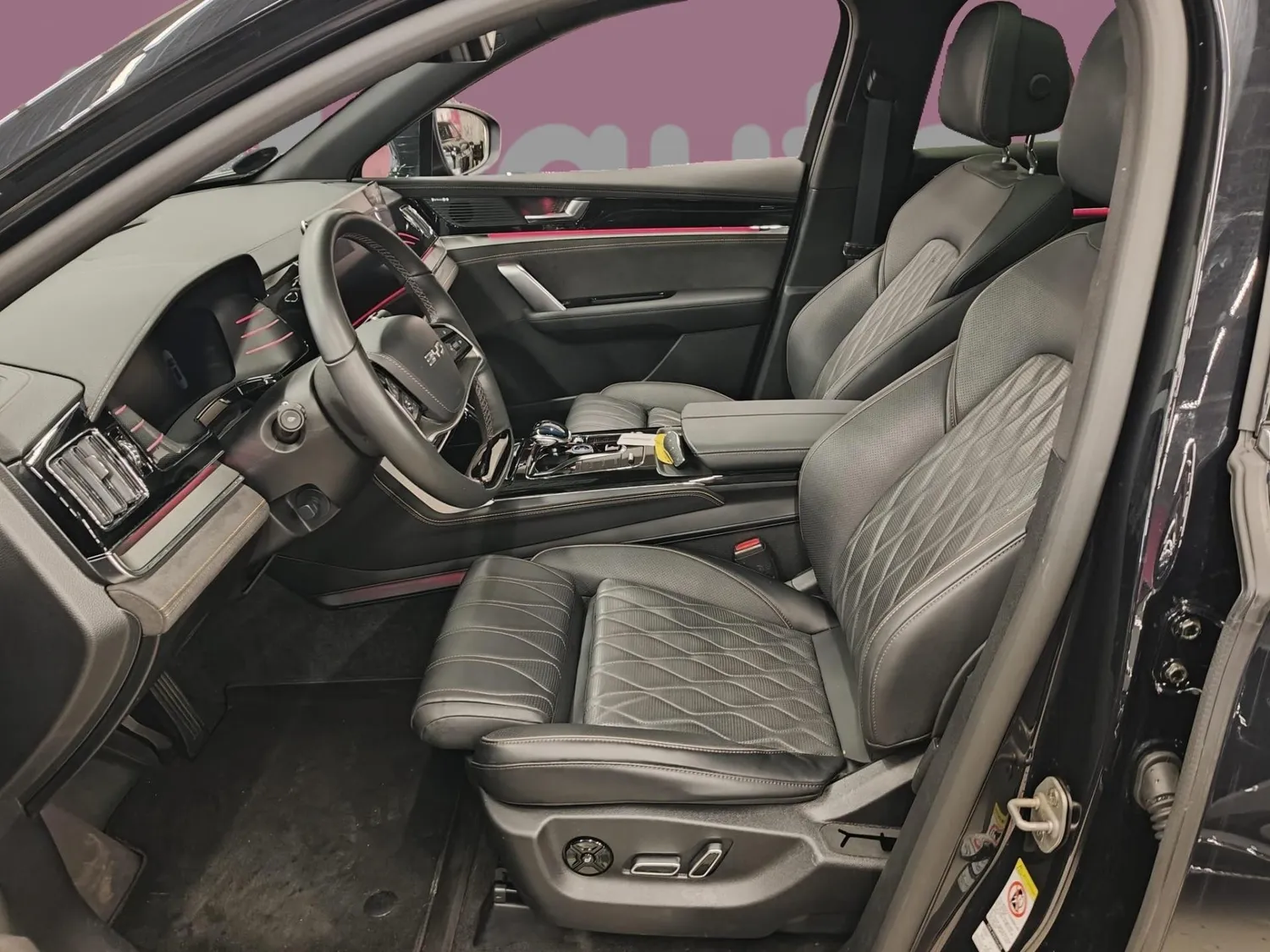 BYD Tang AWD 7-paikkainen 2025, bild 5/7