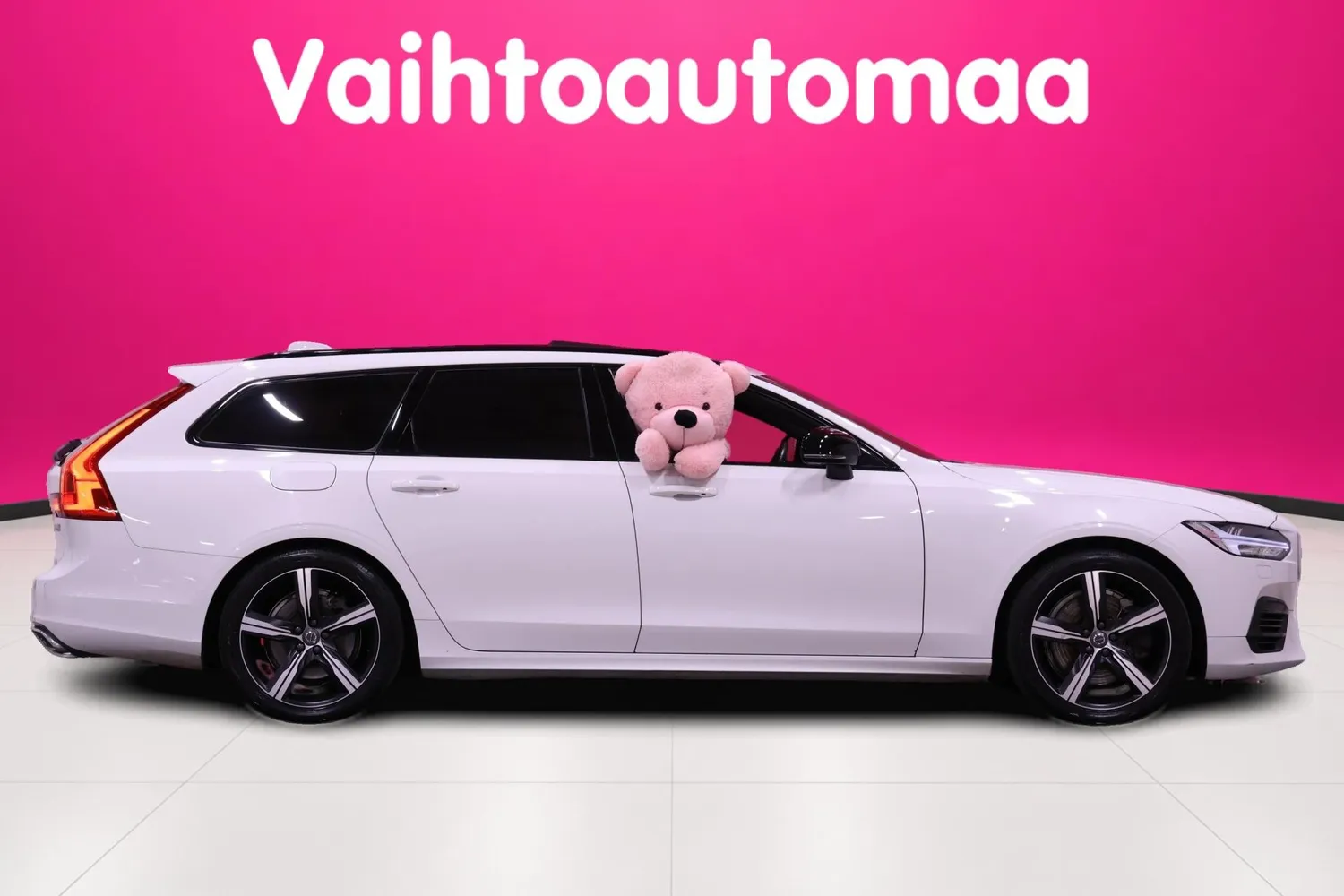 Volvo V90 T8 TwE AWD R-Design aut 2020, photo 2/29