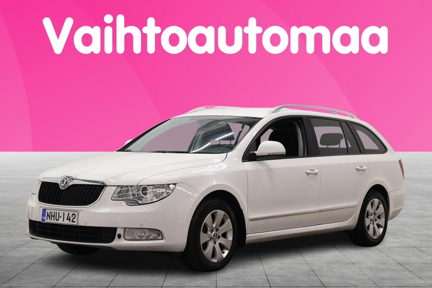 Skoda Superb 2011, photo 4/18