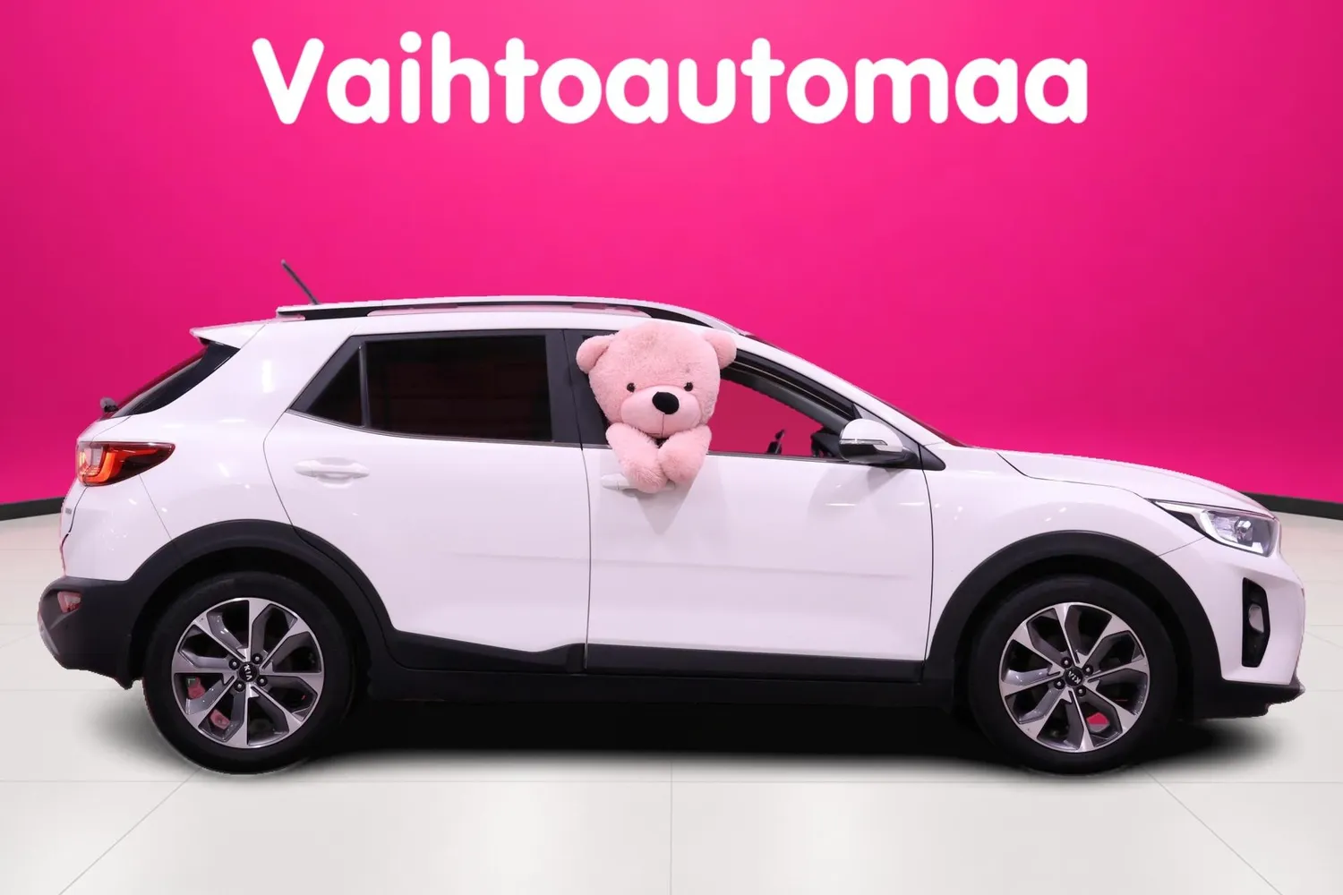 Kia Stonic 2020, photo 2/24
