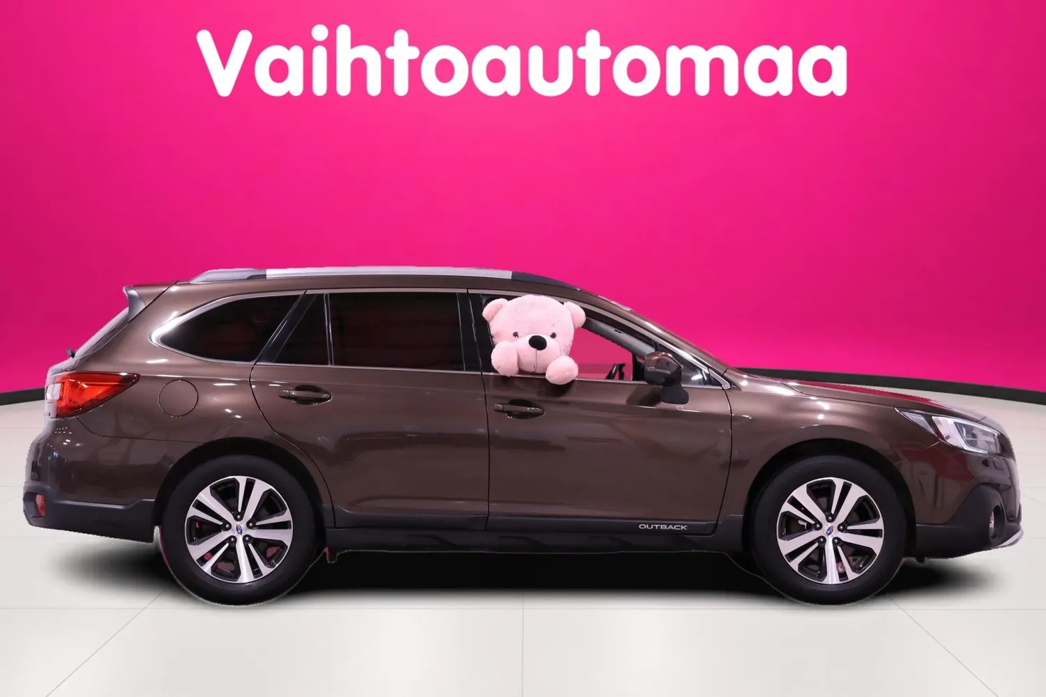 Subaru Outback 2,5i Summit CVT 2019, kuva 2/25