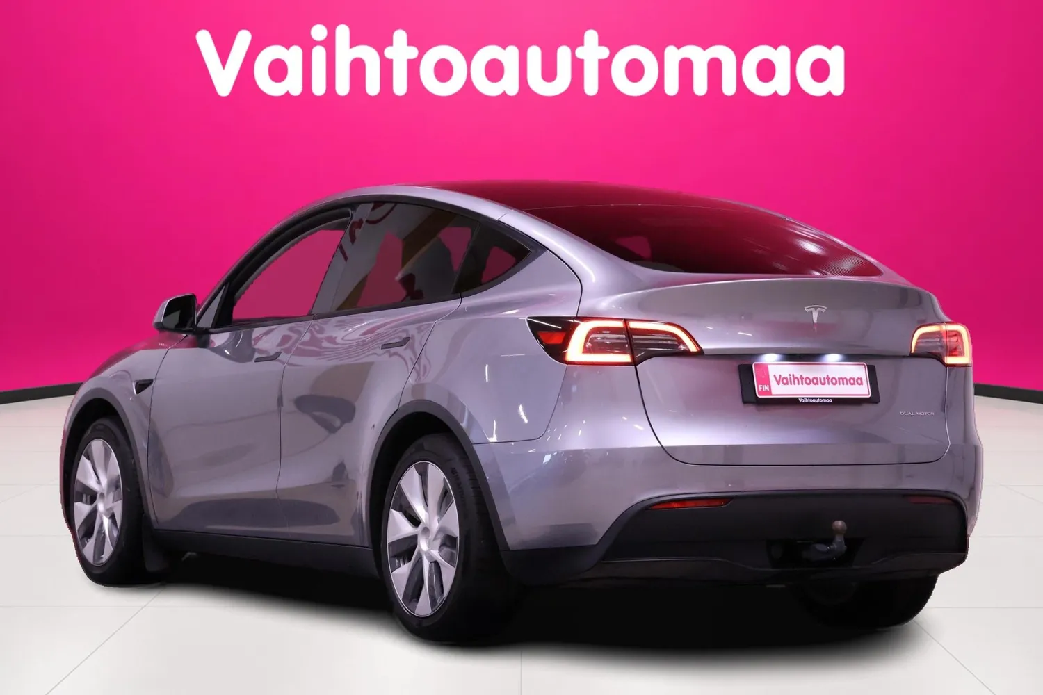 Tesla Model Y Long Range Dual Motor 2024, kuva 5/22