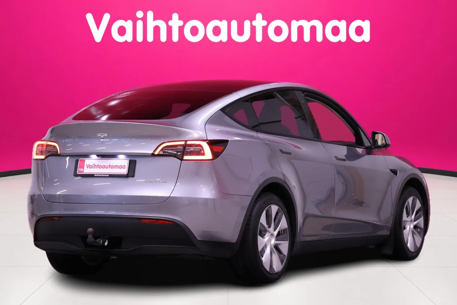 Tesla Model Y Long Range Dual Motor 2024, kuva 3/22