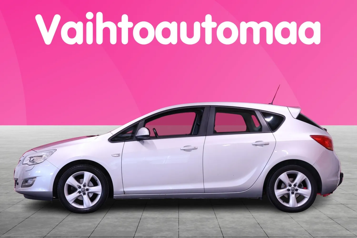 Opel Astra 2010, kuva 6/17