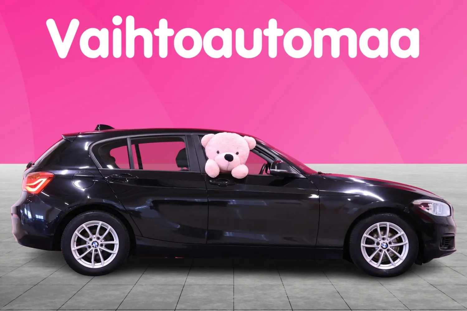 BMW 118 F20 Hatchback 118i A Business 2018, kuva 2/21