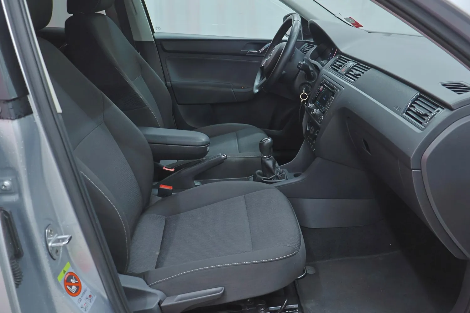 Skoda Rapid 1,2 TSI 105 Ambition 2013, kuva 7/18