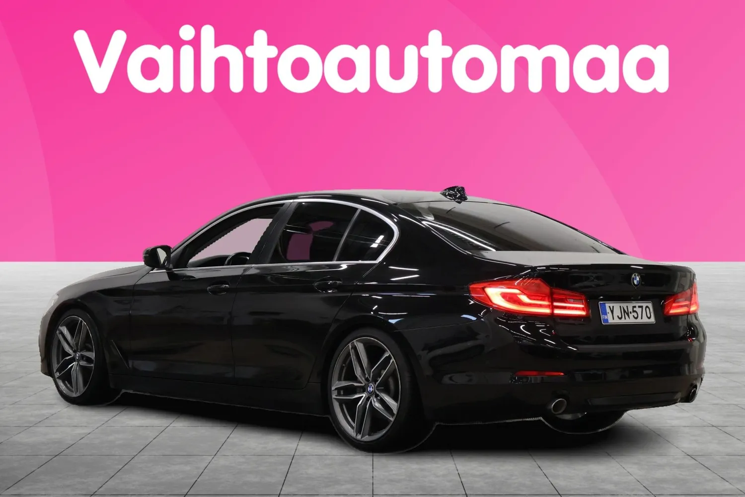 BMW 520 G30 Sedan 520d A xDrive Business 2017, kuva 5/27