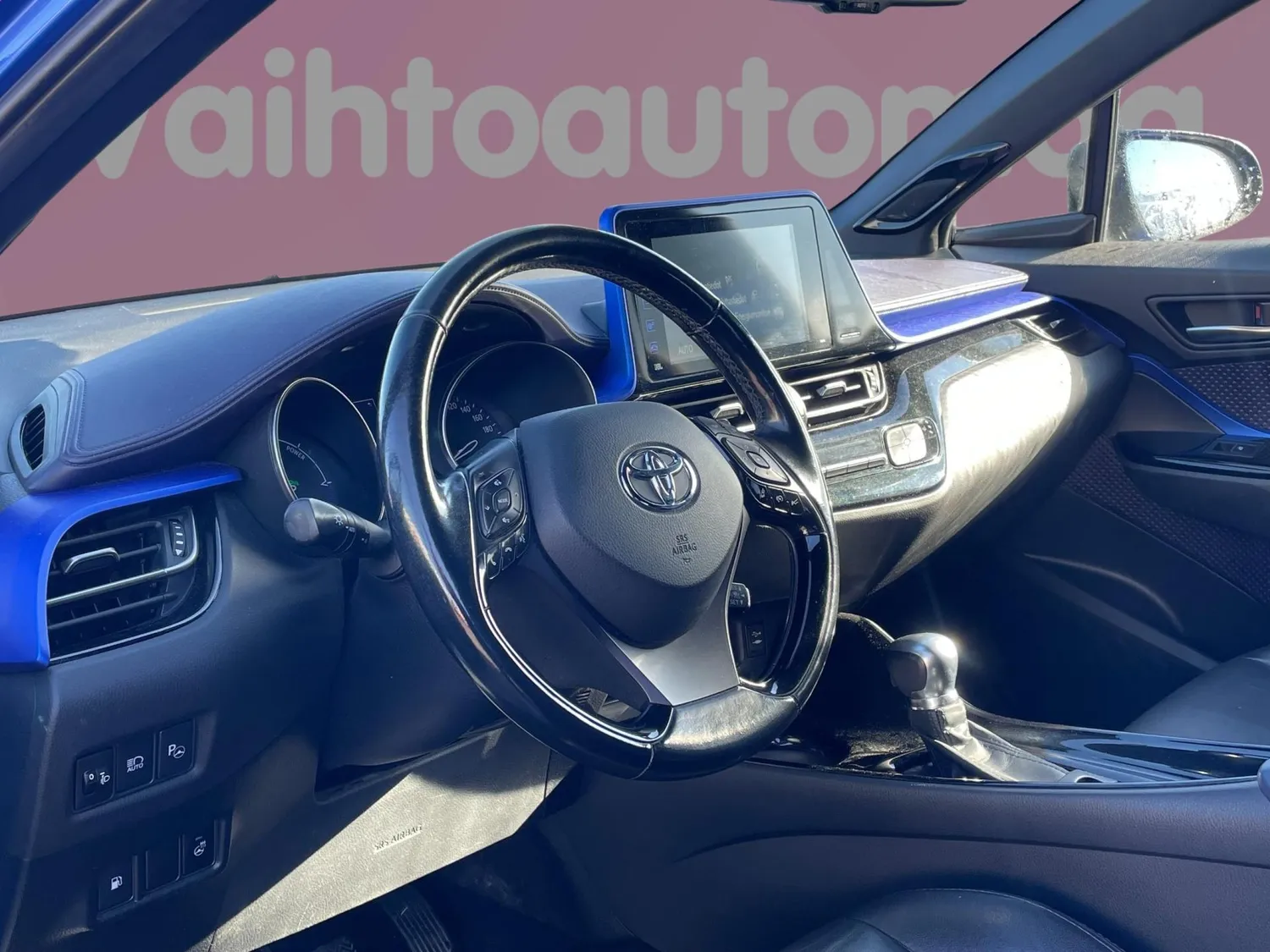 Toyota C-HR 1,8 Hybrid Style 2017, photo 5/6