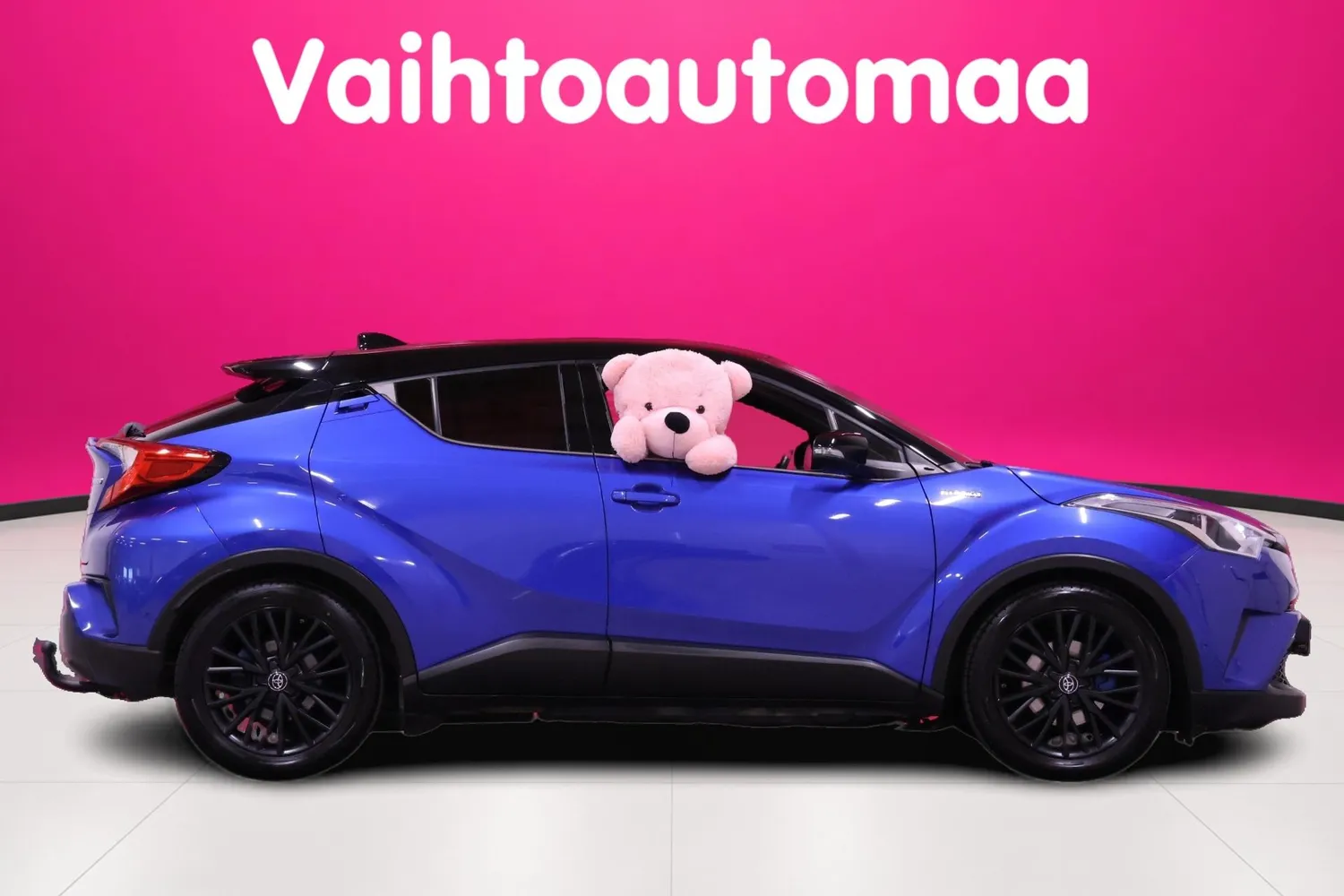 Toyota C-HR 1,8 Hybrid Style 2017, kuva 2/27