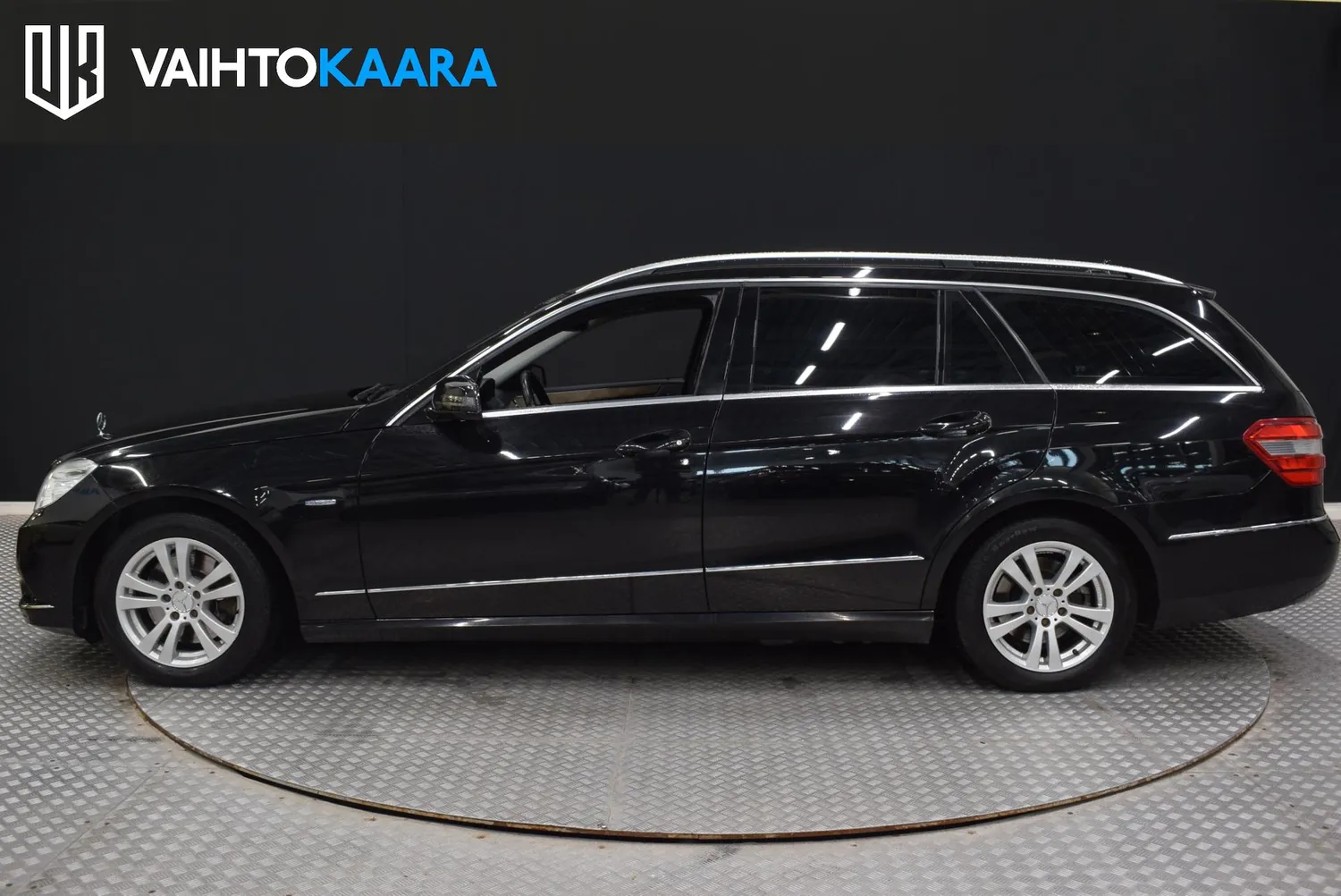 Mercedes-Benz E 2011, photo 3/25