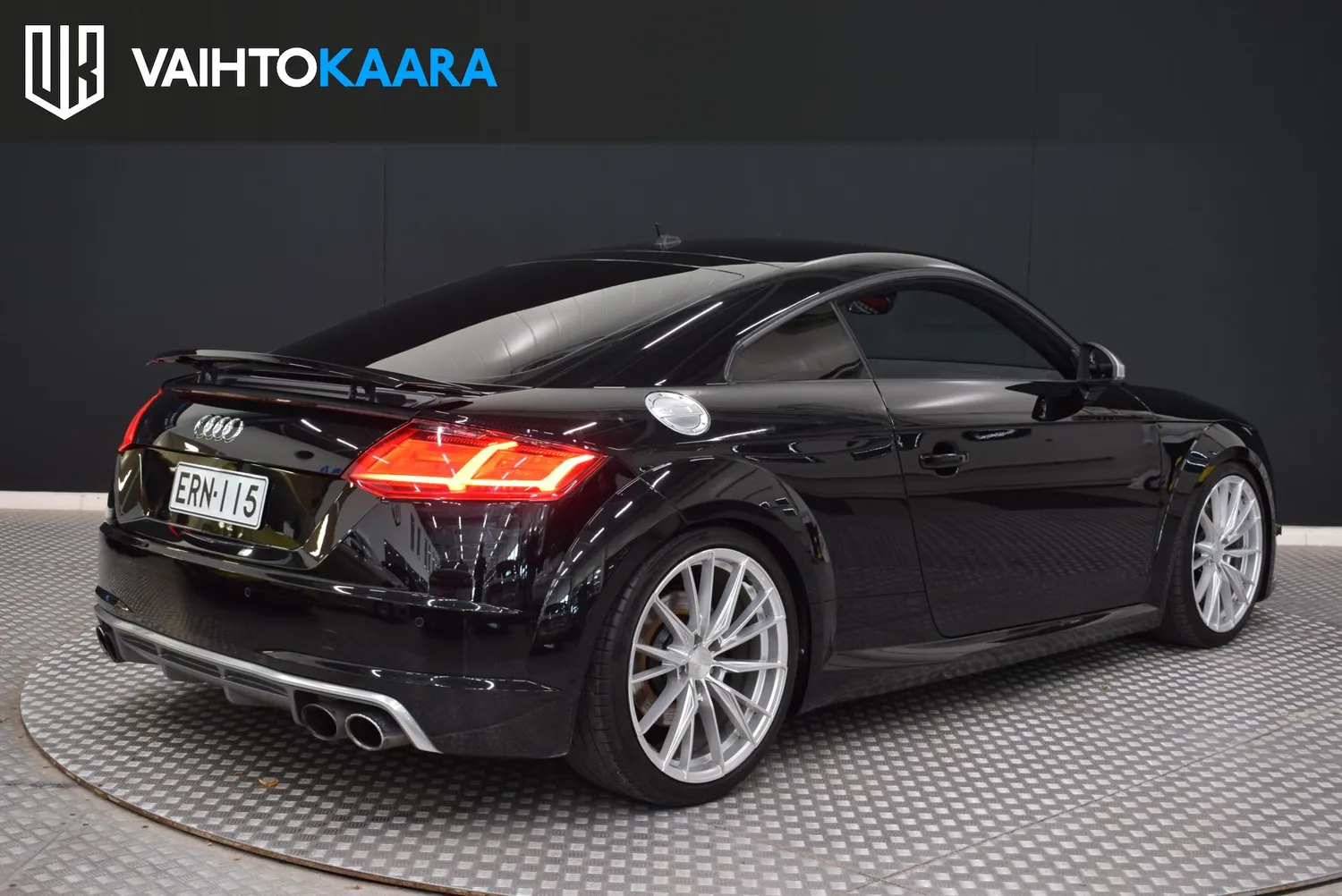 Audi TTS 2016, photo 7/39