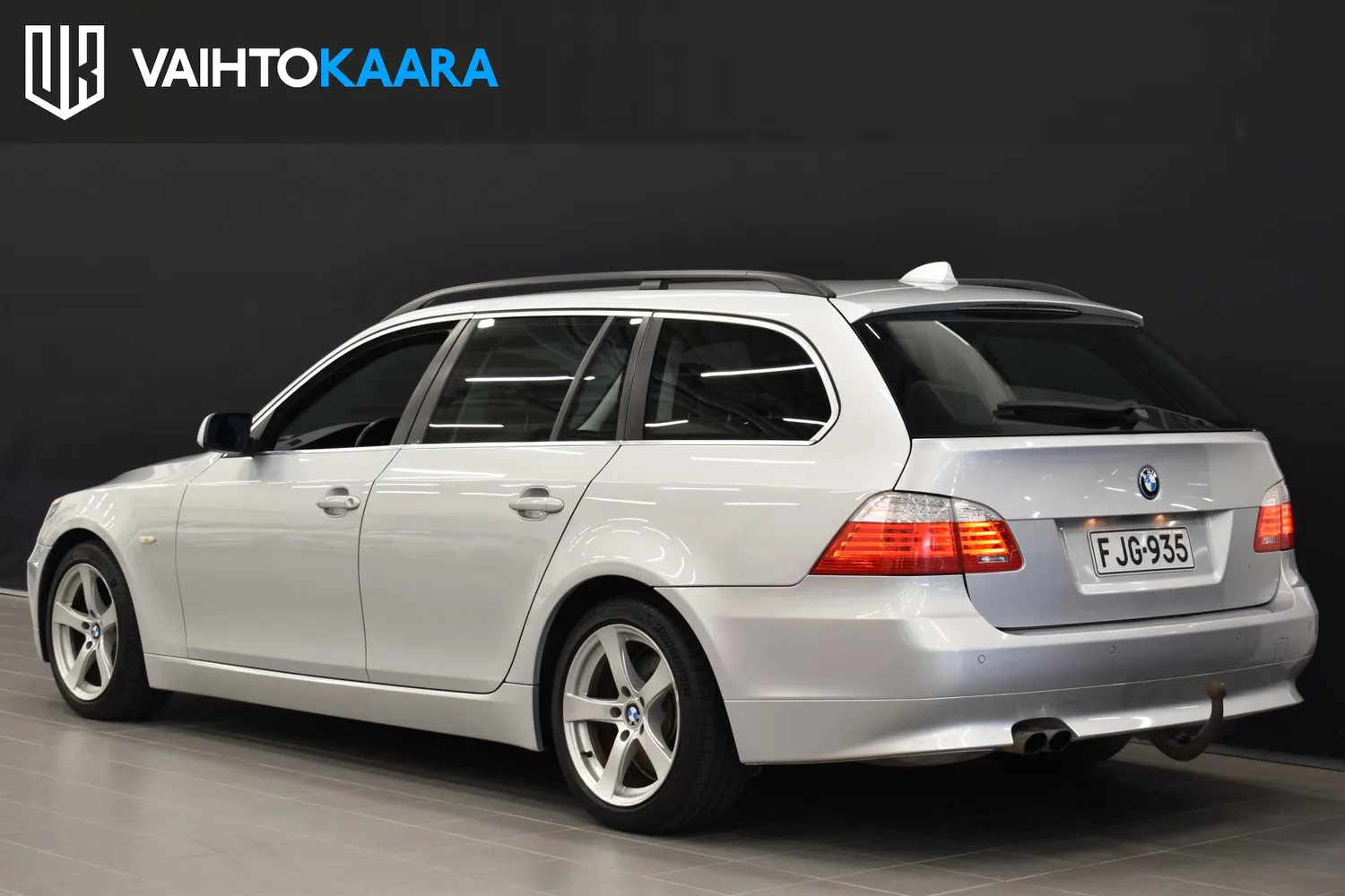 BMW 523 2009, kuva 4/24
