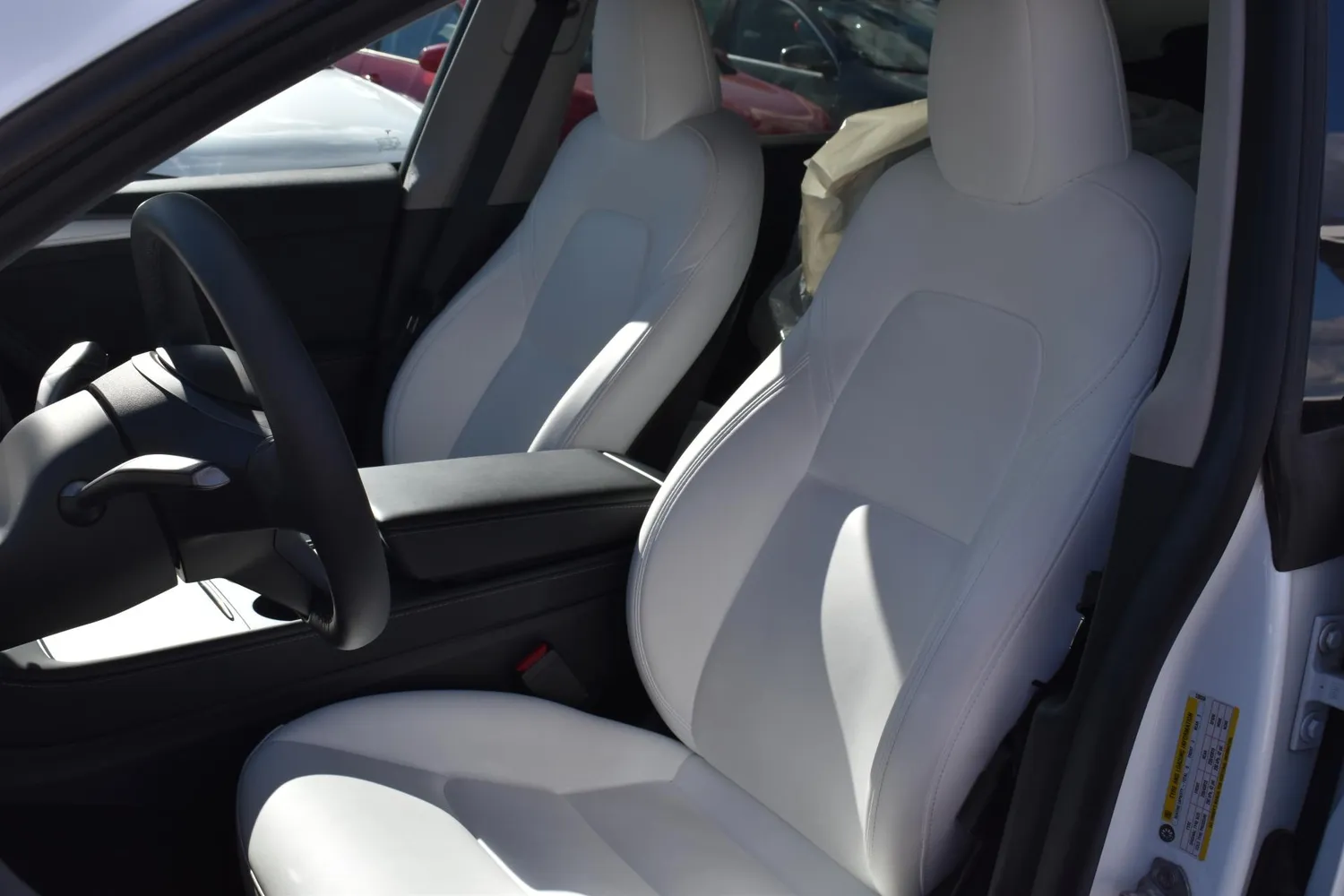 Tesla Model Y 2023, kuva 7/16