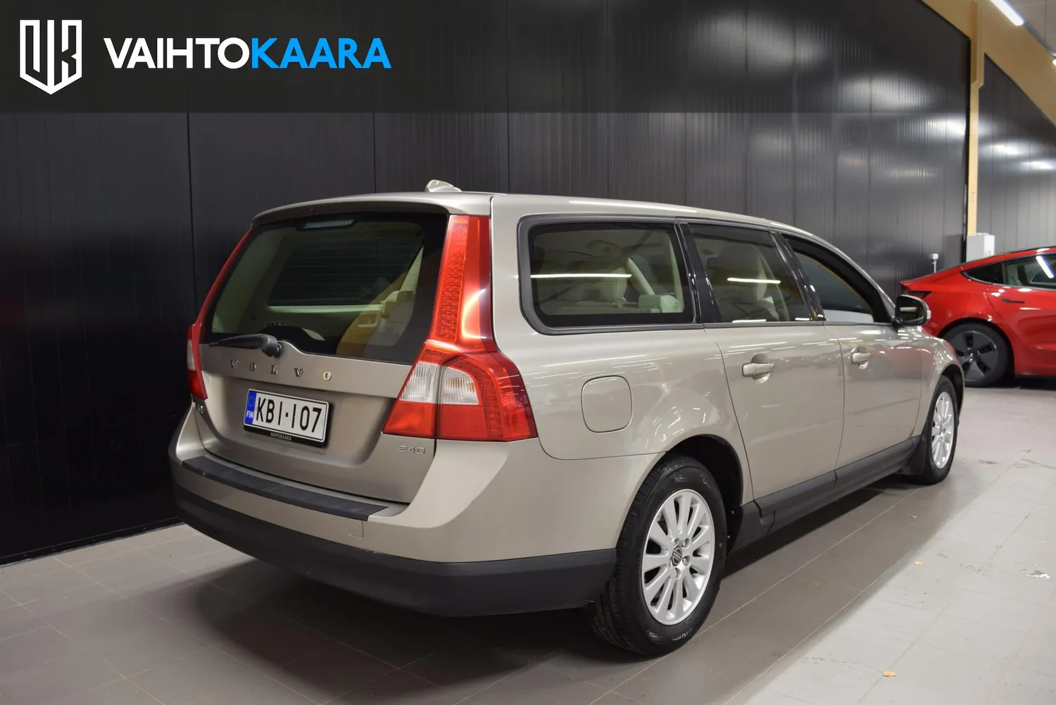 Volvo V70 2,4D Kinetic aut 2008, kuva 7/30