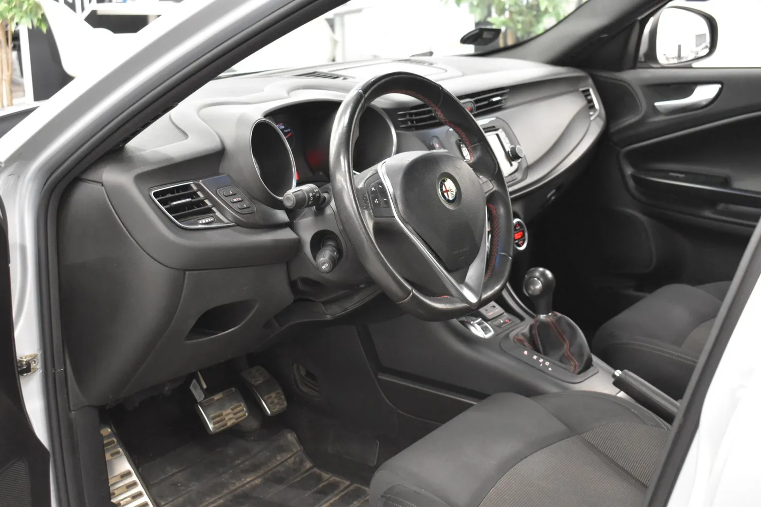 Alfa Romeo Giulietta 2016, photo 7/23