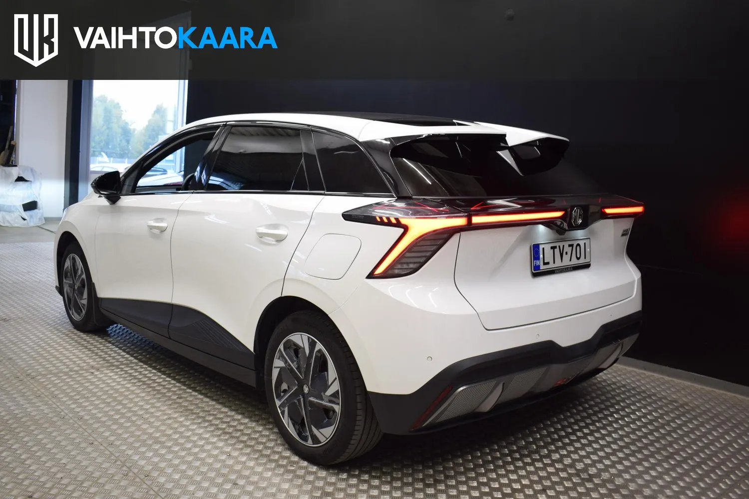 MG MG4 64kWh Luxury 150kW 2023, kuva 5/25