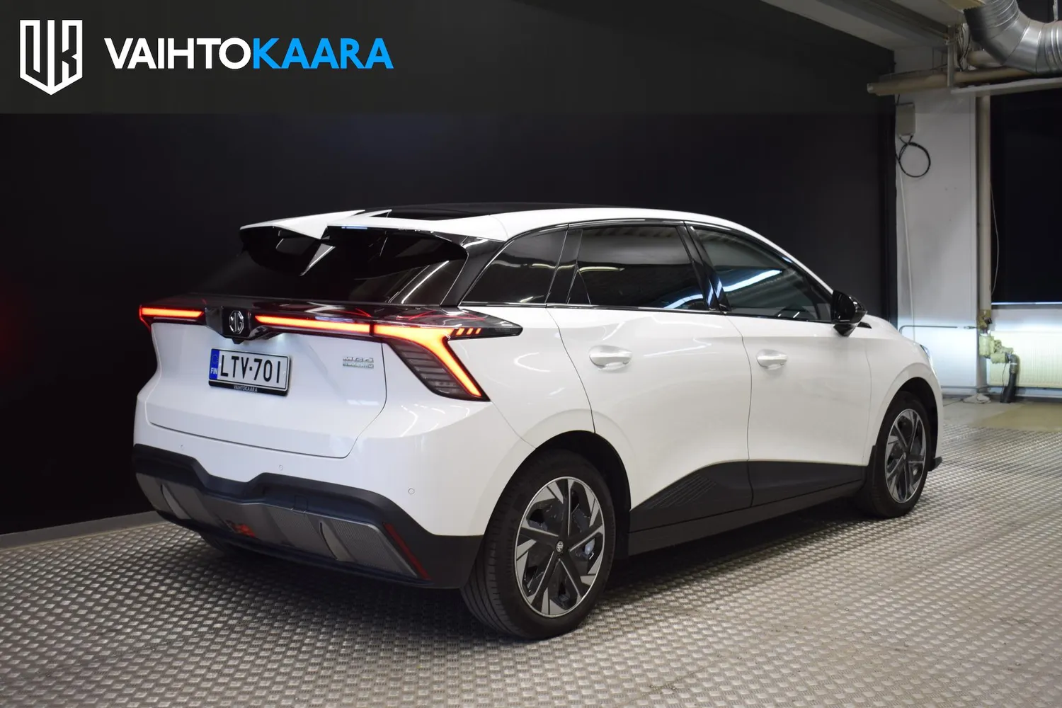 MG MG4 64kWh Luxury 150kW 2023, kuva 7/25