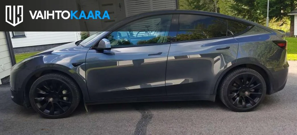 Tesla Model Y 2022, photo 3/13