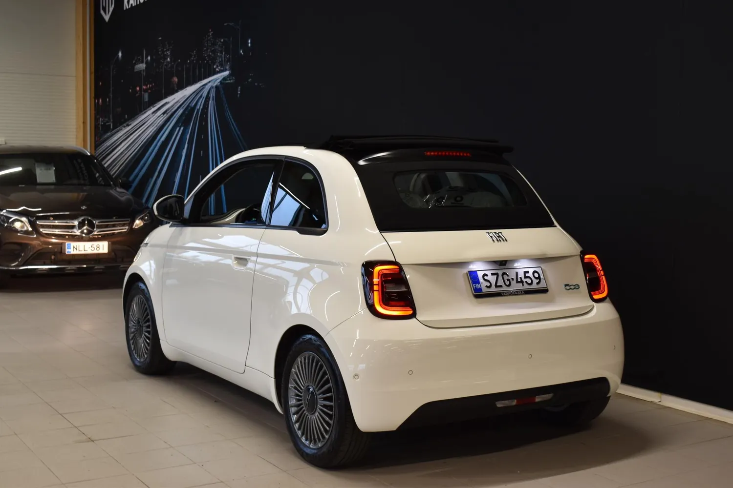 Fiat 500E Icon Cabrio 118hv 42kWh 2022, bild 5/27