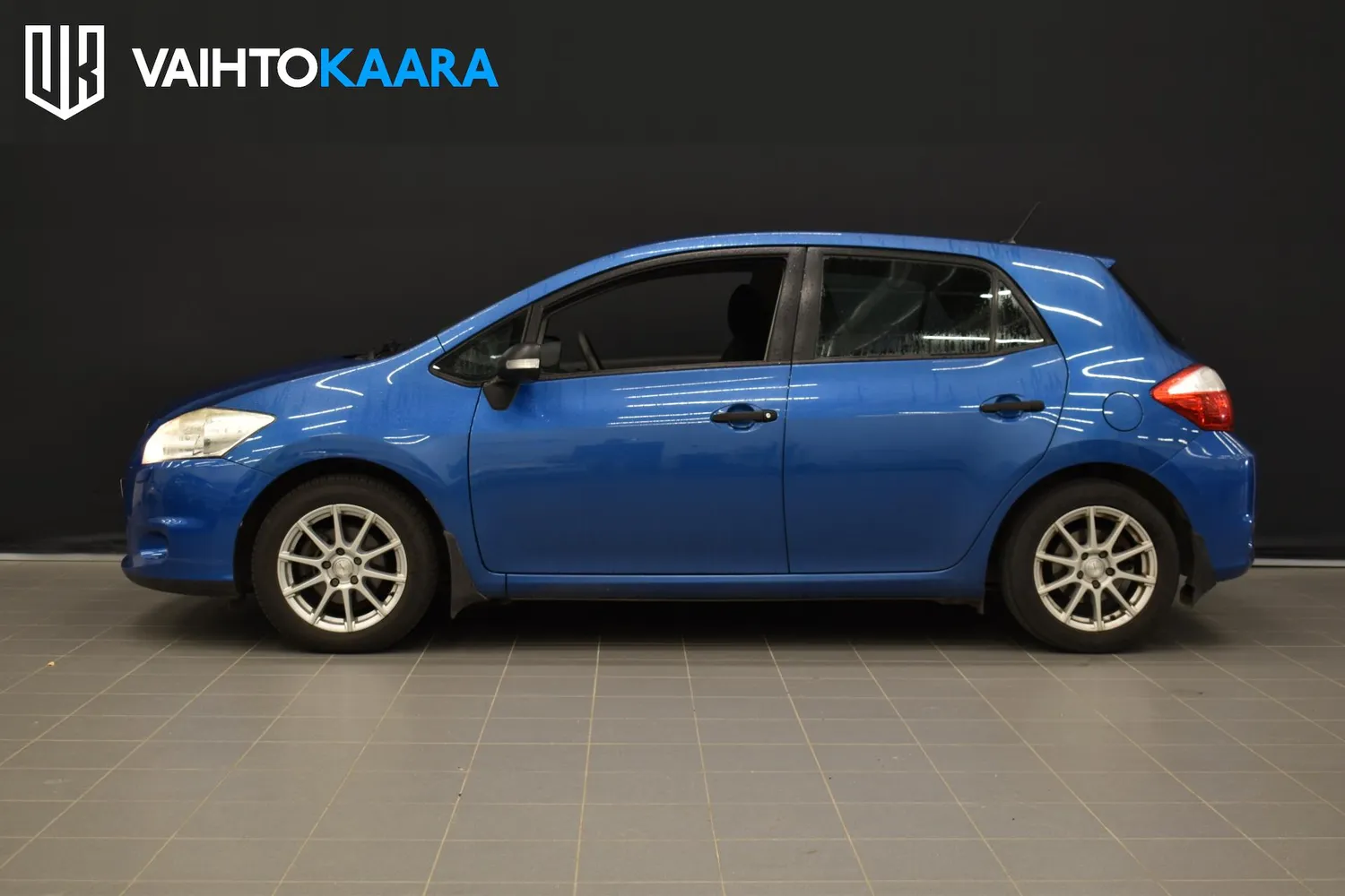 Toyota Auris 2011, photo 3/10
