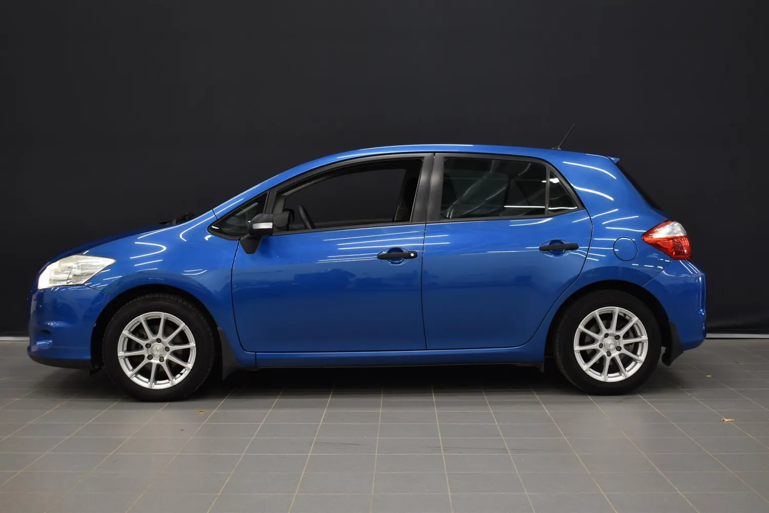 Toyota Auris 2011, bild 3/20