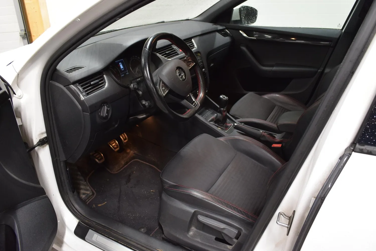 Skoda Octavia Combi 2,0 TSI RS 2015, bild 5/7