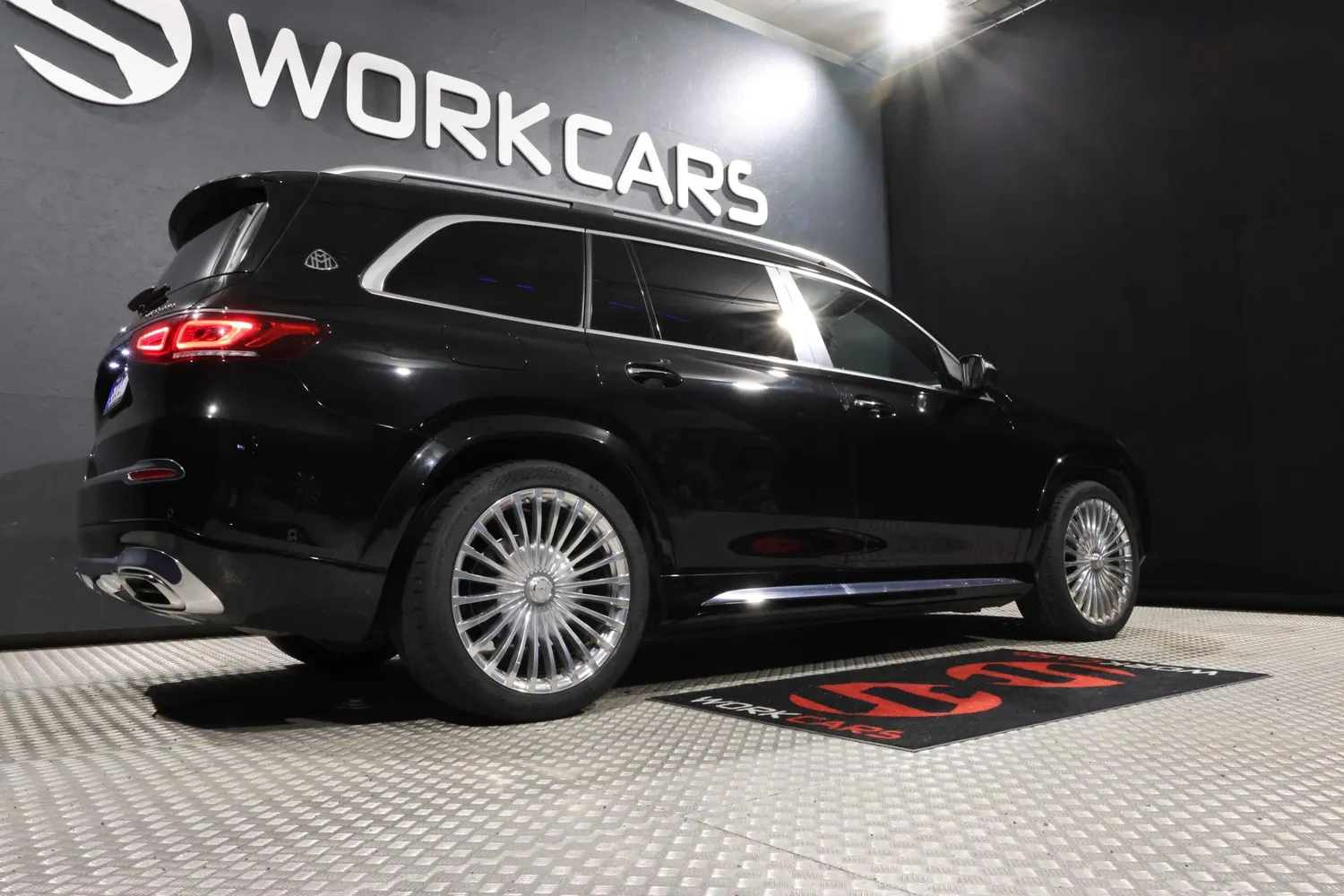 Mercedes-Benz GLS 2023, photo 6/78