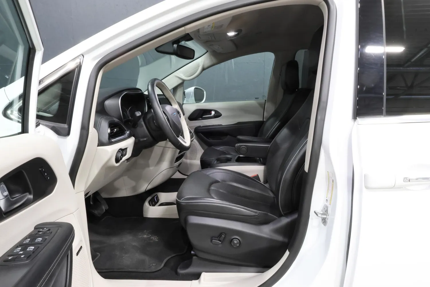Chrysler Pacifica 2020, kuva 7/19