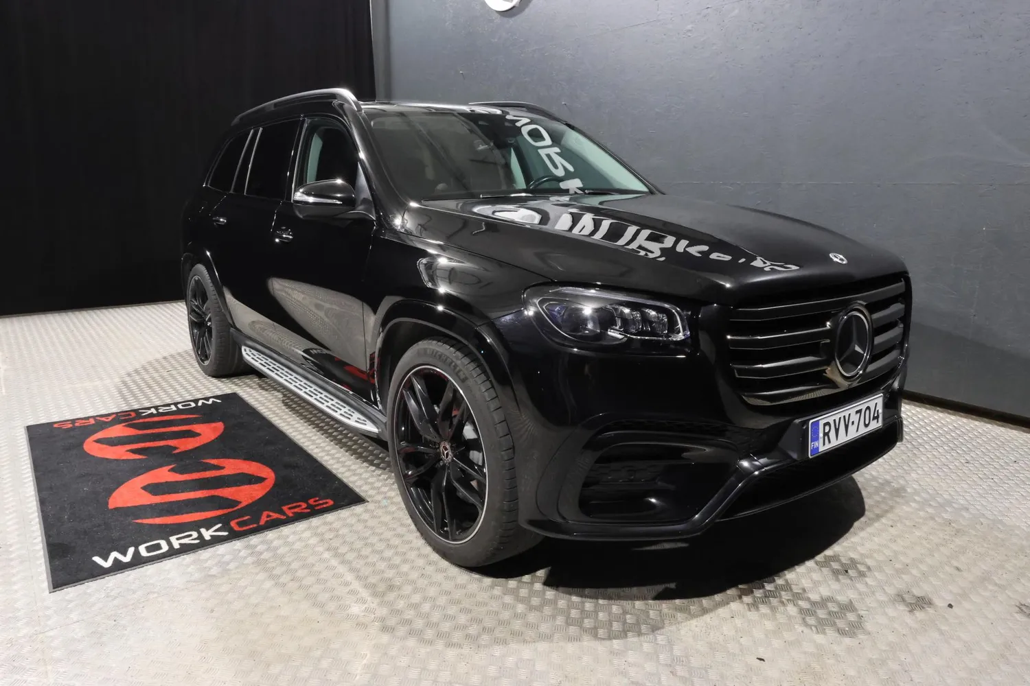 Mercedes-Benz GLS 2024, photo 2/46